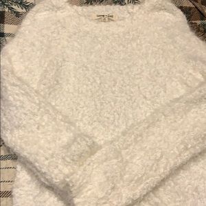 Nwot white eyelash short waist sweater. Size med